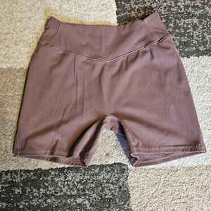 Alphalete Everyday Core Mid Rise Short